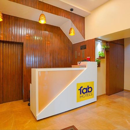 Fabexpress Colaba Grand Hotel มุมไบ ภายนอก รูปภาพ