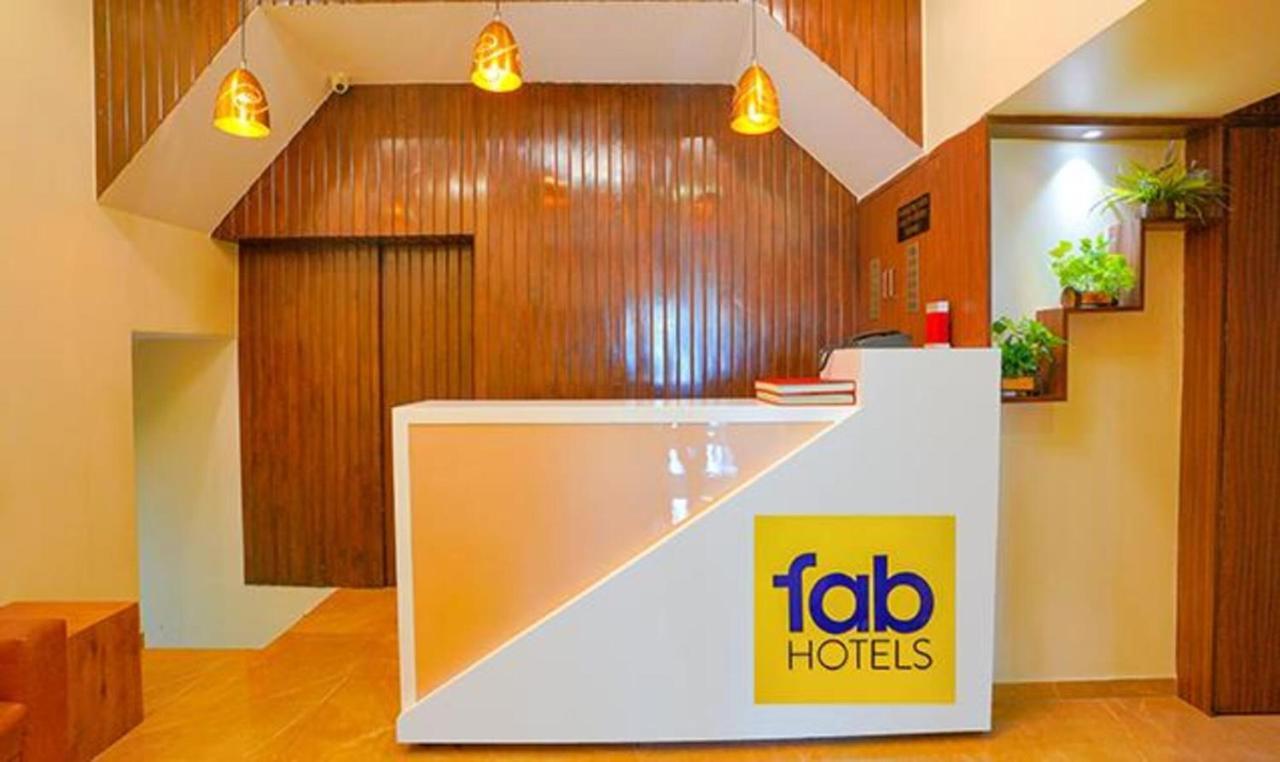 Fabexpress Colaba Grand Hotel มุมไบ ภายนอก รูปภาพ