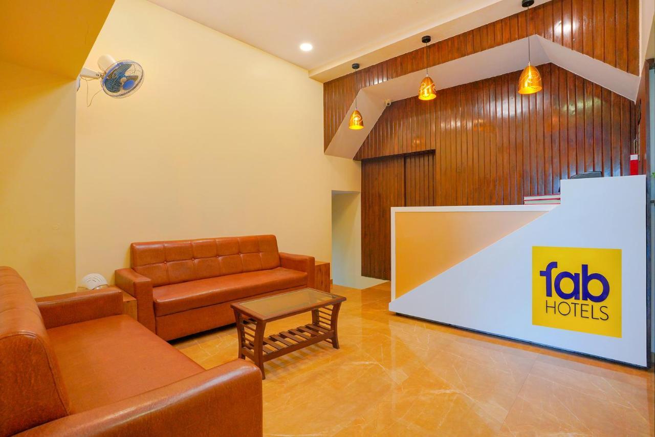 Fabexpress Colaba Grand Hotel มุมไบ ภายนอก รูปภาพ