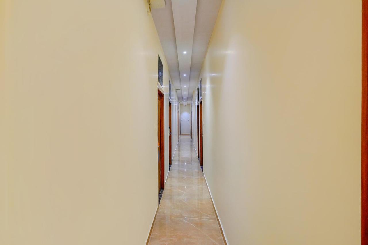 Fabexpress Colaba Grand Hotel มุมไบ ภายนอก รูปภาพ