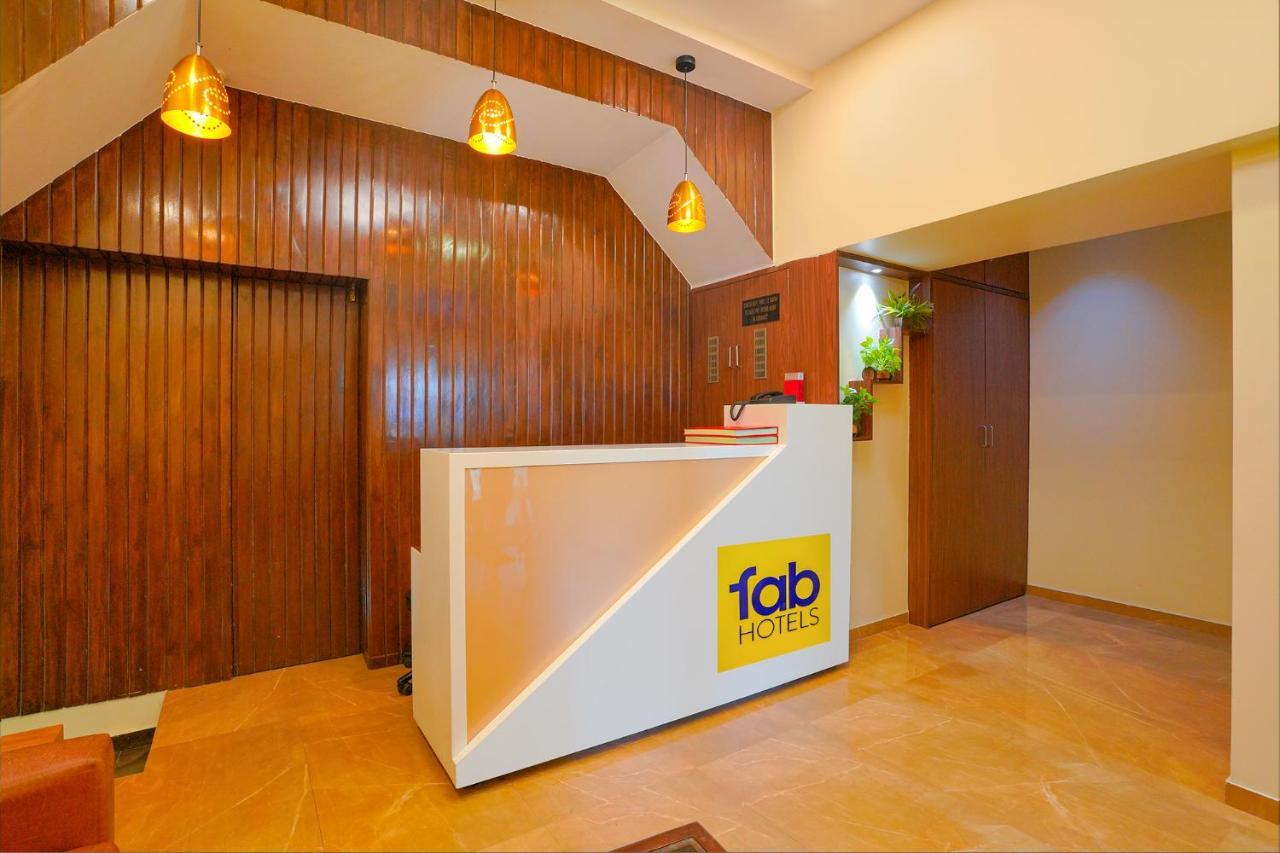 Fabexpress Colaba Grand Hotel มุมไบ ภายนอก รูปภาพ